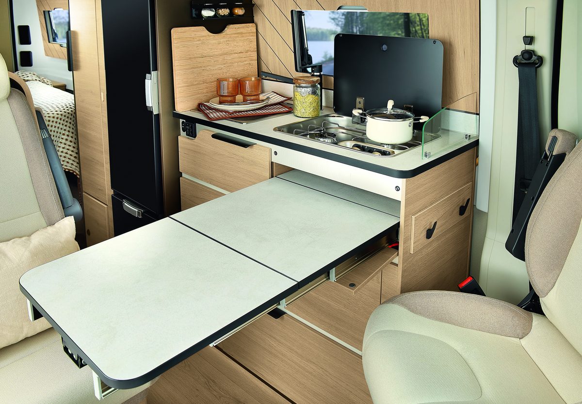 SLIDE TABLE