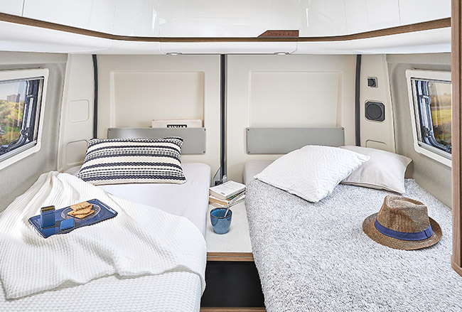Van amnag MAGELLAN 746 Saphir